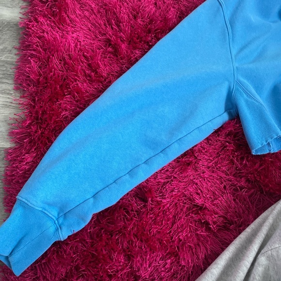 Blue cropped champions sweatshirt - Picture 4 of 5